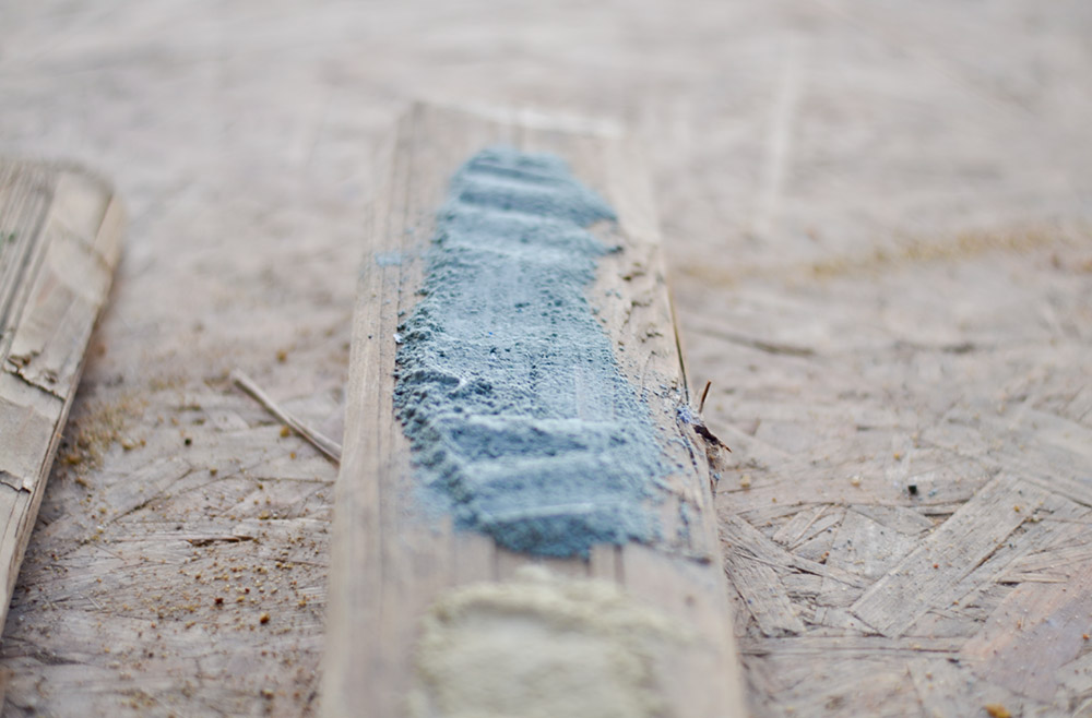 Bild 1 von Lehmfarbe Azul Macaubas samtrau (Türkis-Grau)  / (Menge) 1,0 kg